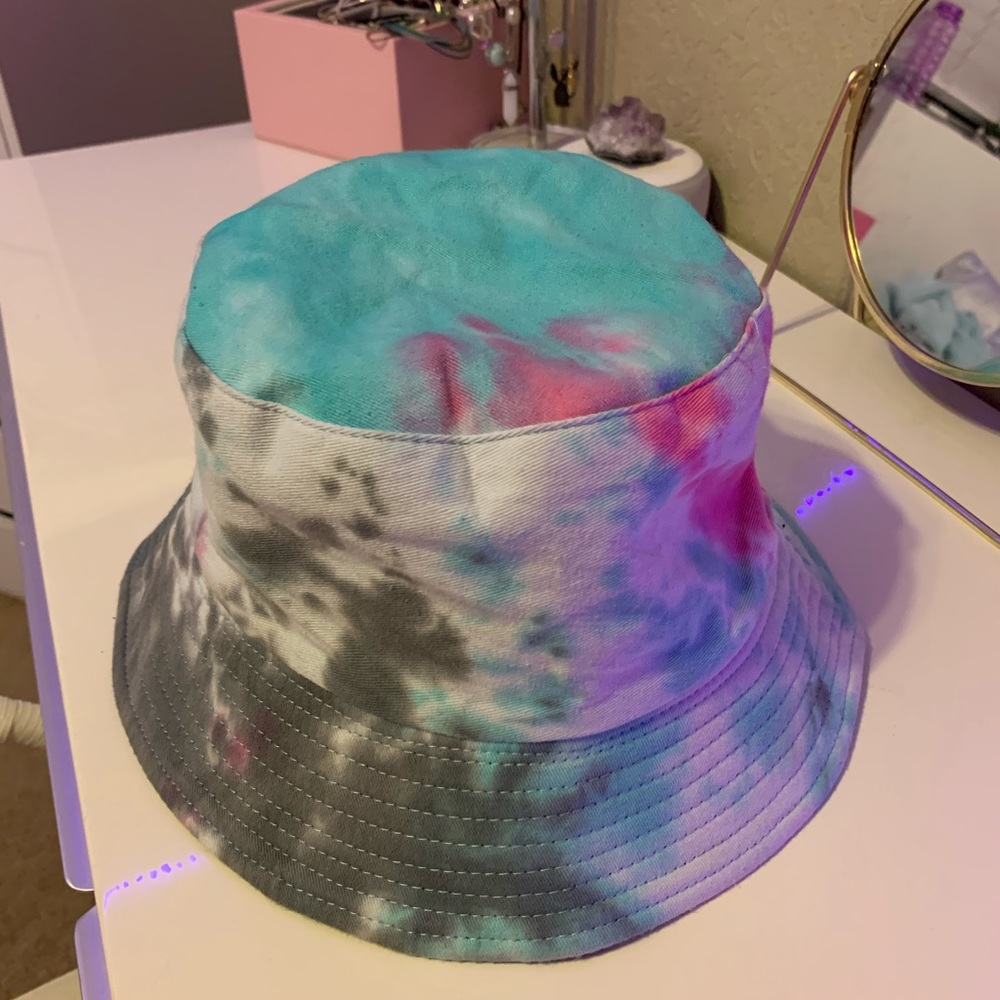 COPY - bucket hat